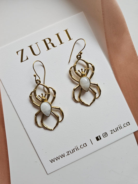 Spider hook Earrings White