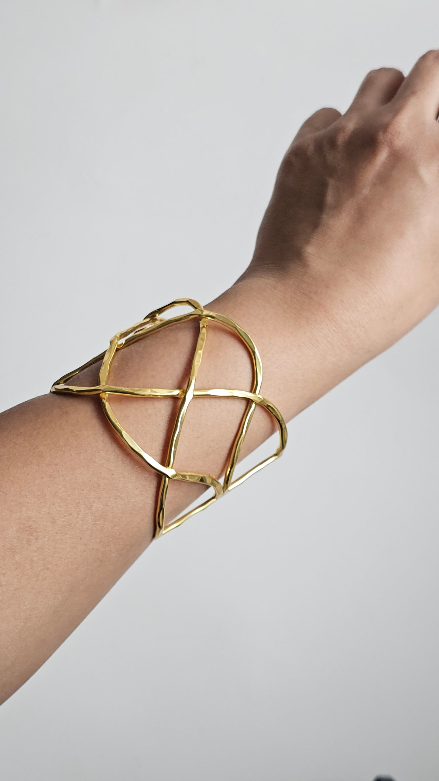 Sanarina Cuff