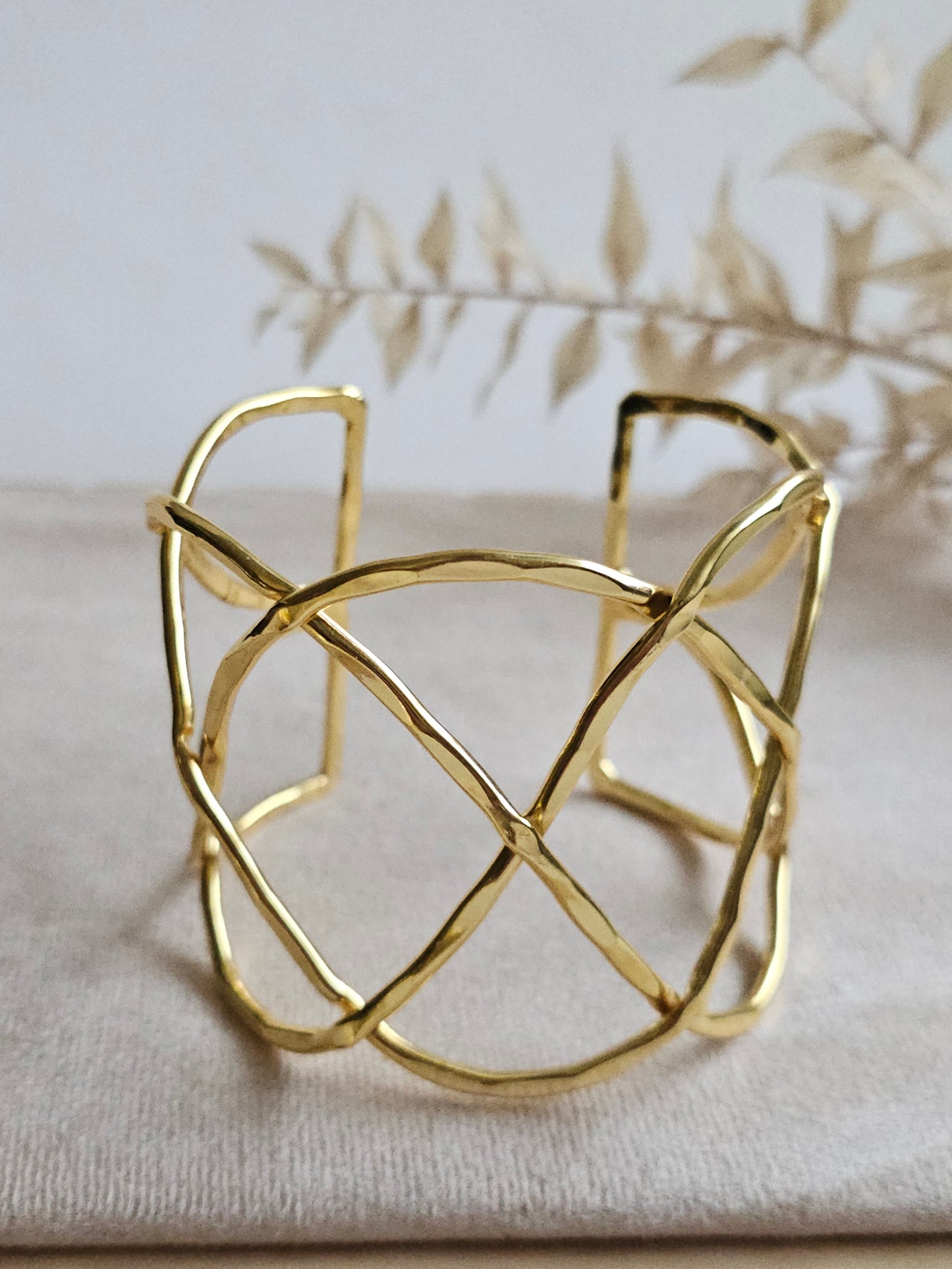 Sanarina Cuff