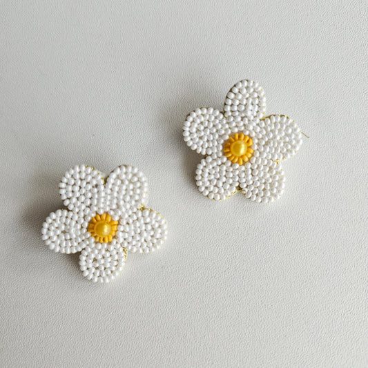 Daisy Earrings-white