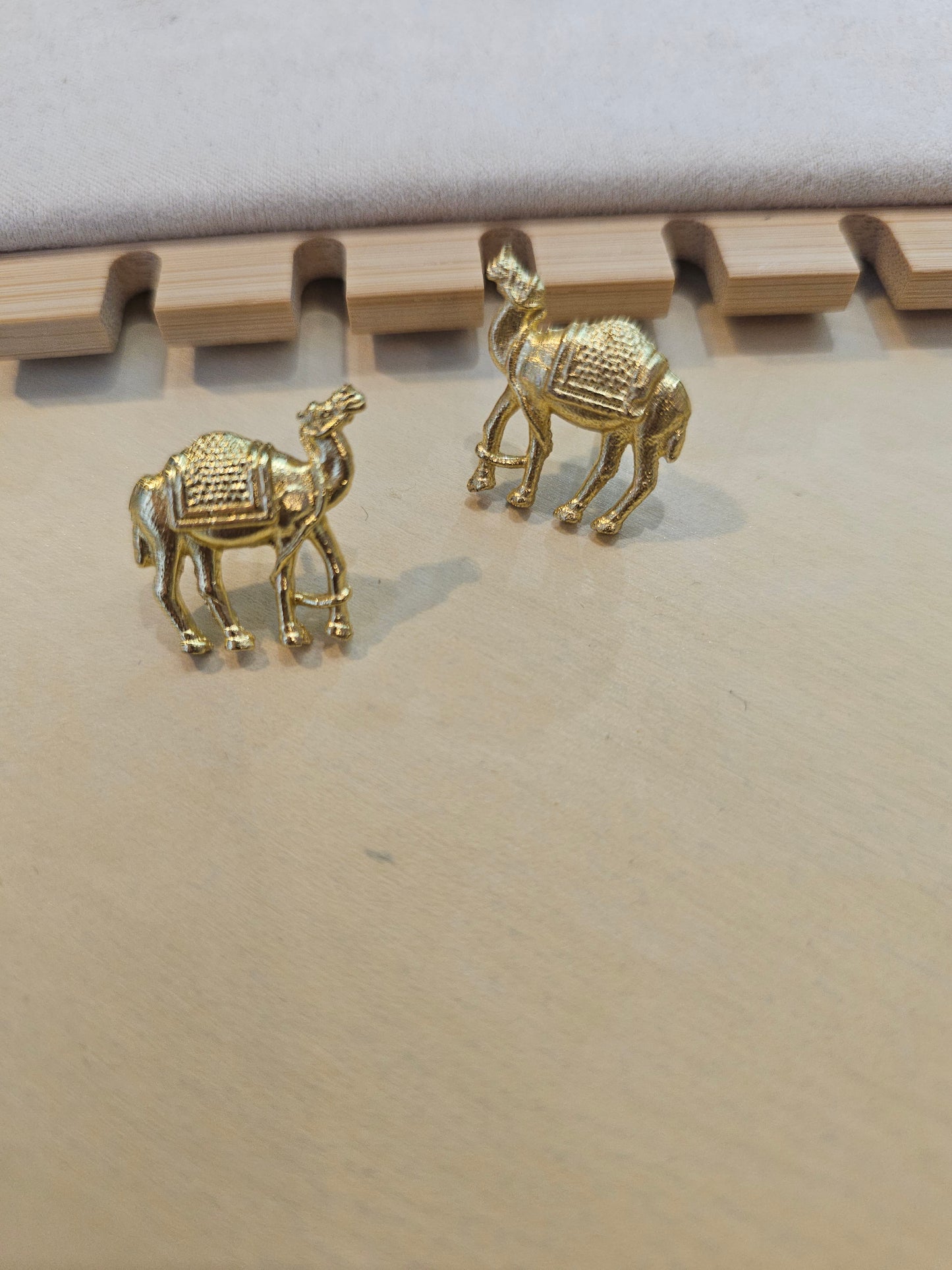 Camel earrings