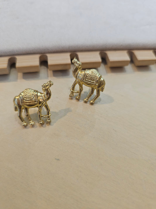 Camel earrings